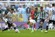 Chuyên gia Việt Nam chỉ ra "tử huyệt" khiến Argentina thua Saudi Arabia