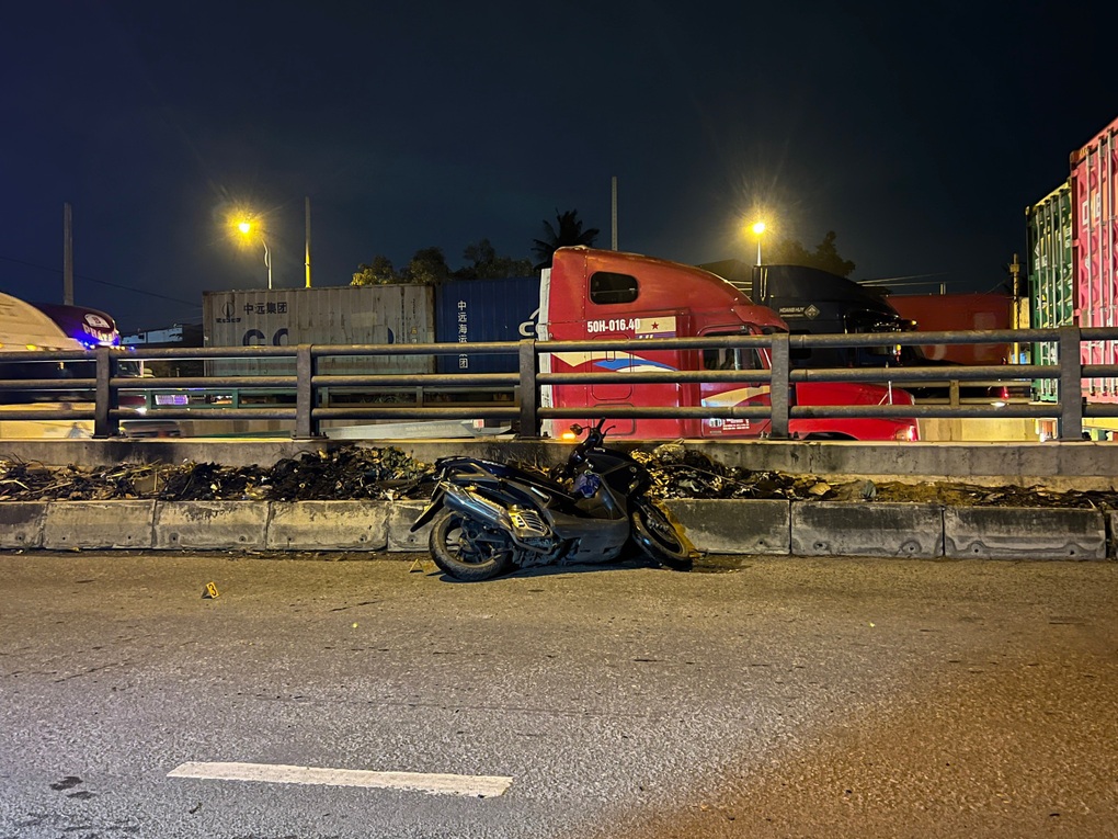 Nam giáo viên tử vong trên đường về nhà sau buổi dạy ở TPHCM - 1 Nam giáo viên tử vong trên đường về nhà sau buổi dạy ở TPHCM - 1