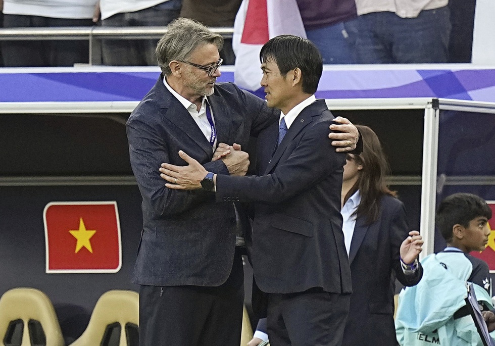 Chuyên gia: "Trận đấu với Nhật Bản giải tỏa áp lực cho HLV Troussier"
