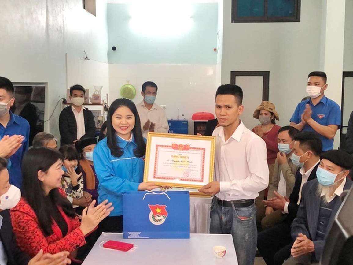 Khi phản xạ của tình người không so đo, tính toán - 2 Khi phản xạ của tình người không so đo, tính toán - 2