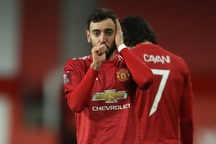 Man Utd 3-2 Liverpool: Salah lập cú đúp, Fernandes "tung đòn" quyết định