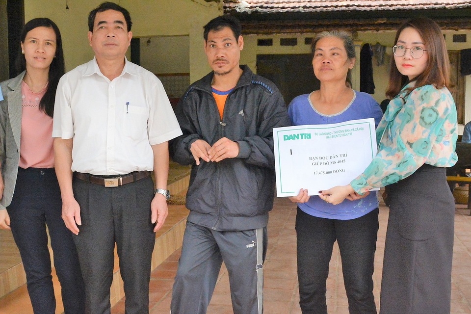 Bạn đọc giúp đỡ người mẹ nuôi những đứa con trời đày hơn 75 triệu đồng - 3 Bạn đọc giúp đỡ người mẹ nuôi những đứa con trời đày hơn 75 triệu đồng - 3