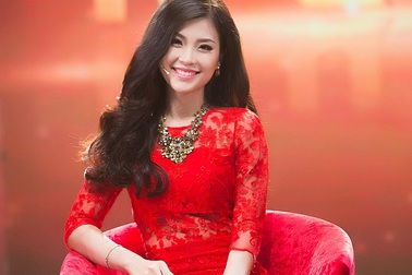 Á hậu Diễm Trang rạng ngời đón năm tuổi