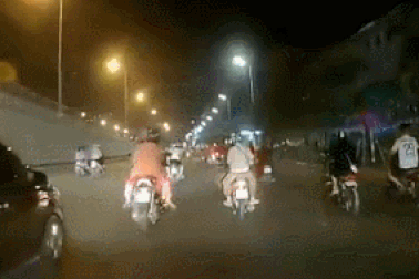 Ô tô đi ẩu, gây tai nạn cho xe máy rồi thản nhiên bỏ đi