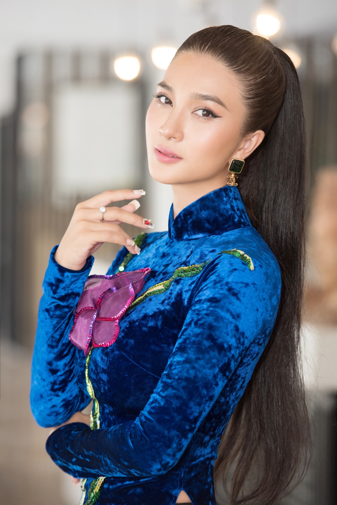 Kim Tuyến xuất hiện rạng rỡ sau khi lên tiếng về scandal với Huy Khánh - 1 Kim Tuyến xuất hiện rạng rỡ sau khi lên tiếng về scandal với Huy Khánh - 1