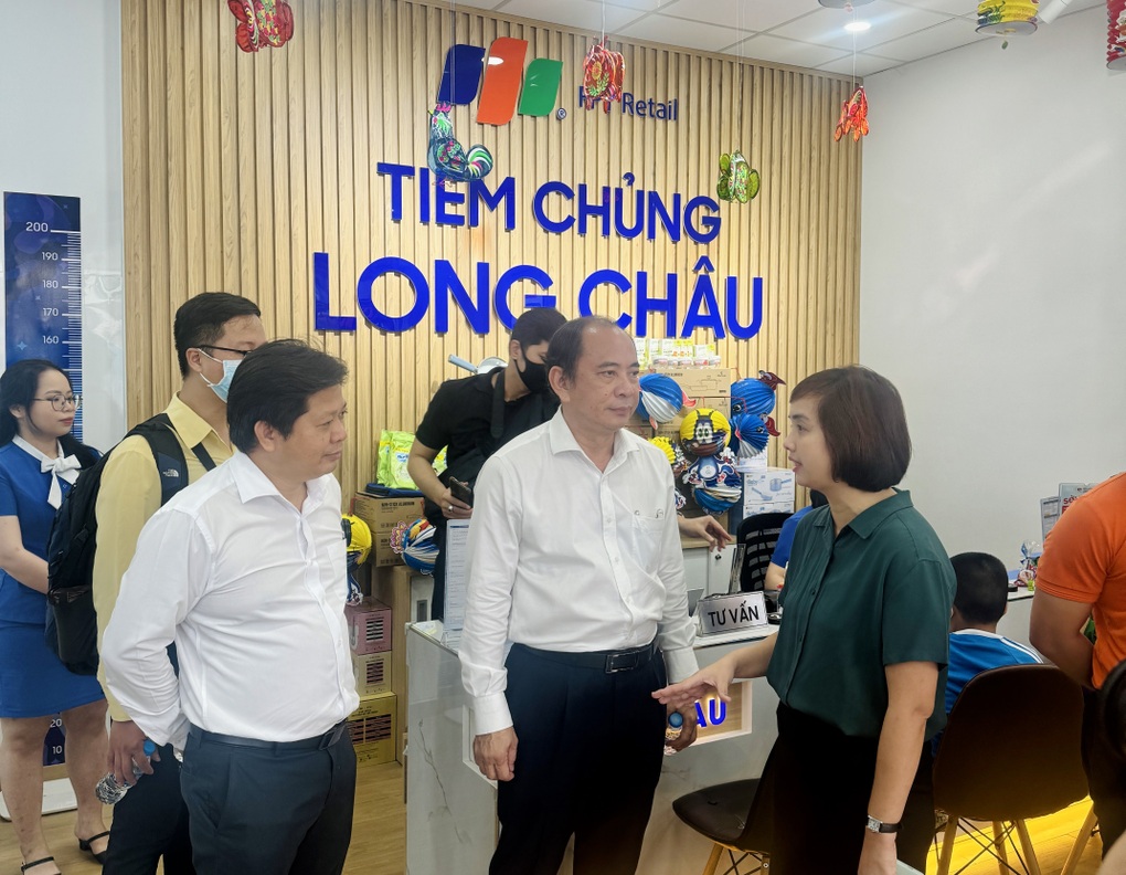 Con đưa sắp nhỏ đi tiêm sởi miễn phí ở Long Châu chưa? - 3 Con đưa sắp nhỏ đi tiêm sởi miễn phí ở Long Châu chưa? - 3