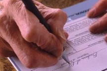 Bị con đuổi ra khỏi nhà sau khi viết di chúc, phải làm sao?