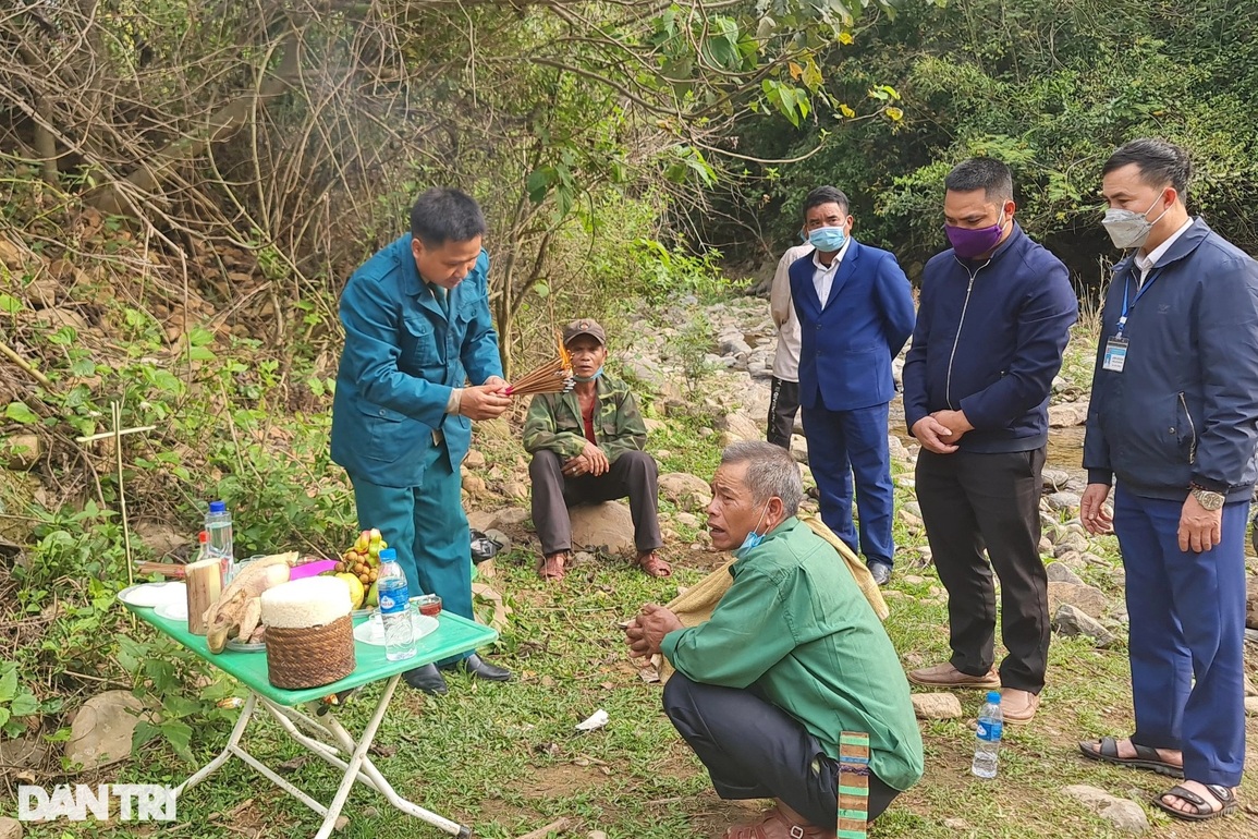 Khởi công xây dựng cầu Khuyến học và Dân trí nơi biên giới Việt - Lào - 9 Khởi công xây dựng cầu Khuyến học và Dân trí nơi biên giới Việt - Lào - 9