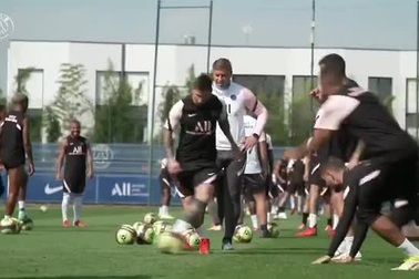 Buổi tập đầu tiên của Messi với PSG