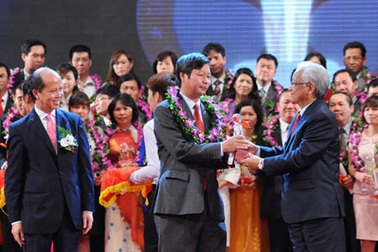 Vingroup tiếp tục có tên trong Top 10 Thương hiệu mạnh Việt Nam