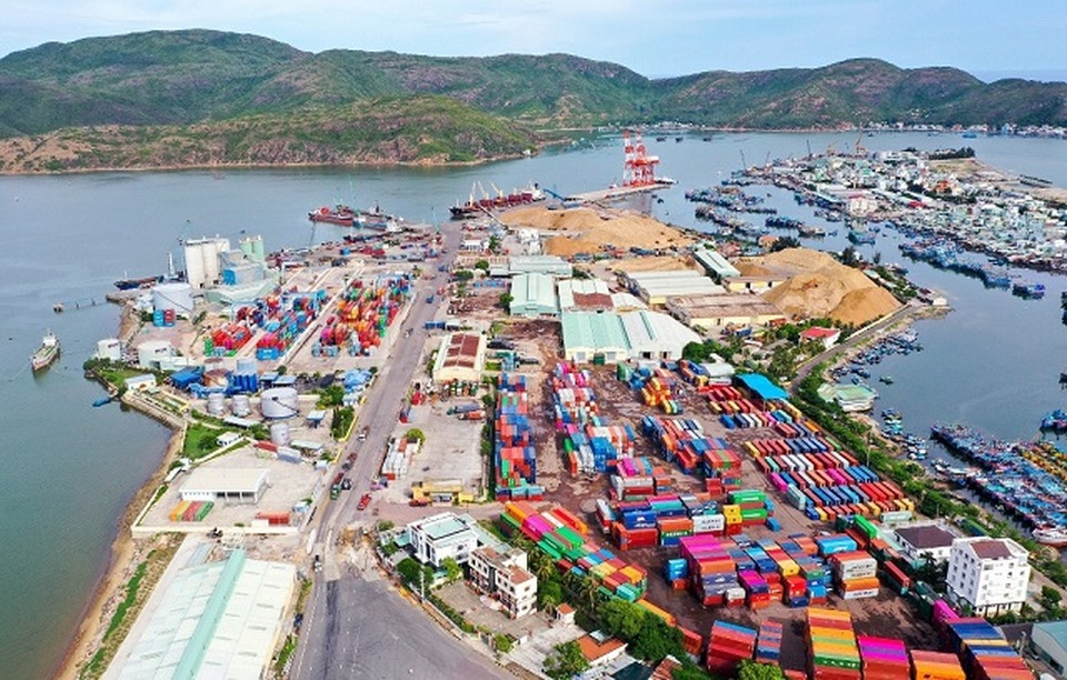 Bình Định trải thảm đỏ mời gọi doanh nghiệp nước ngoài đến đầu tư - 1 Bình Định trải thảm đỏ mời gọi doanh nghiệp nước ngoài đến đầu tư - 1