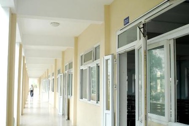 Nhiều nữ sinh Huế bị đâm bằng vật nhọn ngay trong trường