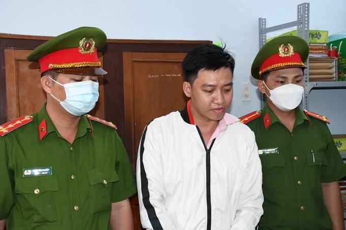 Nguyễn Thành Tâm bị bắt tạm giam để điều tra, làm rõ về hành vi lừa đảo chiếm đoạt tài sản.
