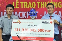 Người Việt tấp nập mua xổ số, Vietlot thu về hơn 3.800 tỷ đồng năm 2017