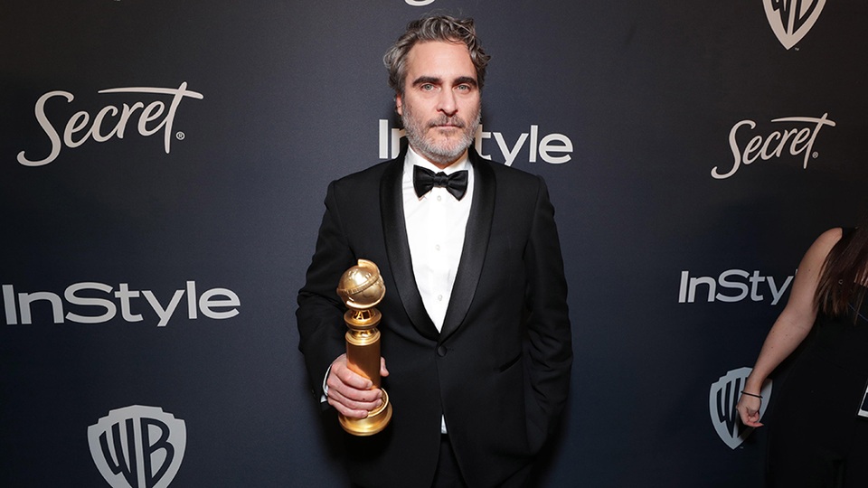 Tài tử mặc duy nhất một bộ tuxedo đi dự sự kiện sẽ giúp... “giải cứu thế giới”? - 2