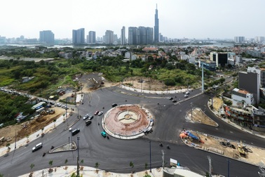 Cận cảnh nút giao Lương Định Của - Trần Não sắp hoàn thành dịp 30/4 ở TPHCM