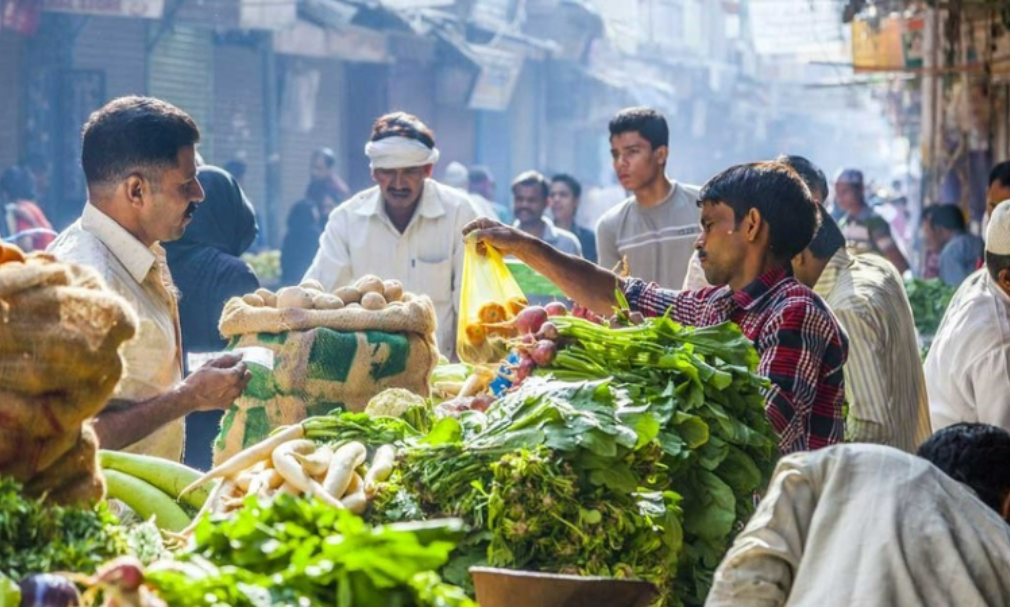 गरीब समझे जाने वाले रेहड़ी-पटरी वाले ने बड़ी संपत्ति से सबको चौंका दिया - 3 Ngỡ nghèo khó, người bán hàng rong gây sốc khi có khối tài sản lớn - 3