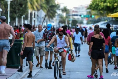 Mỹ: Hơn 128.000 người chết, số ca mắc Covid-19 tăng kỷ lục tại nhiều bang