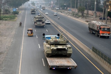 Thế giới kêu gọi Ấn Độ - Pakistan "ưu tiên hòa bình"