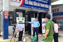 Bán xăng kém chất lượng, 2 doanh nghiệp bị phạt gần 450 triệu đồng