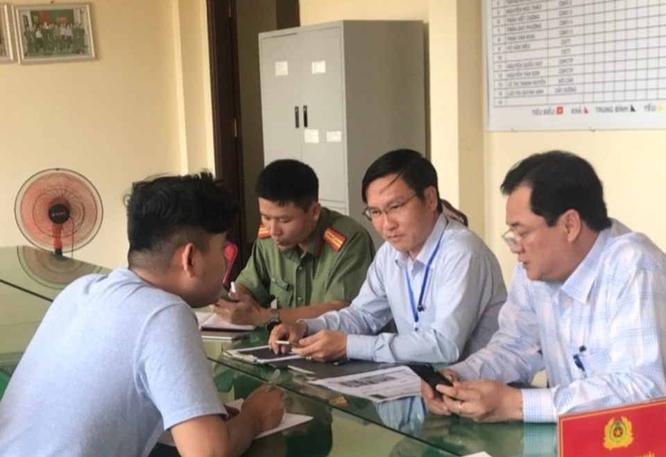 Triệu tập thêm nhiều đối tượng đăng tin sai sự thật về dịch Covid-19 - 6 Triệu tập thêm nhiều đối tượng đăng tin sai sự thật về dịch Covid-19 - 6