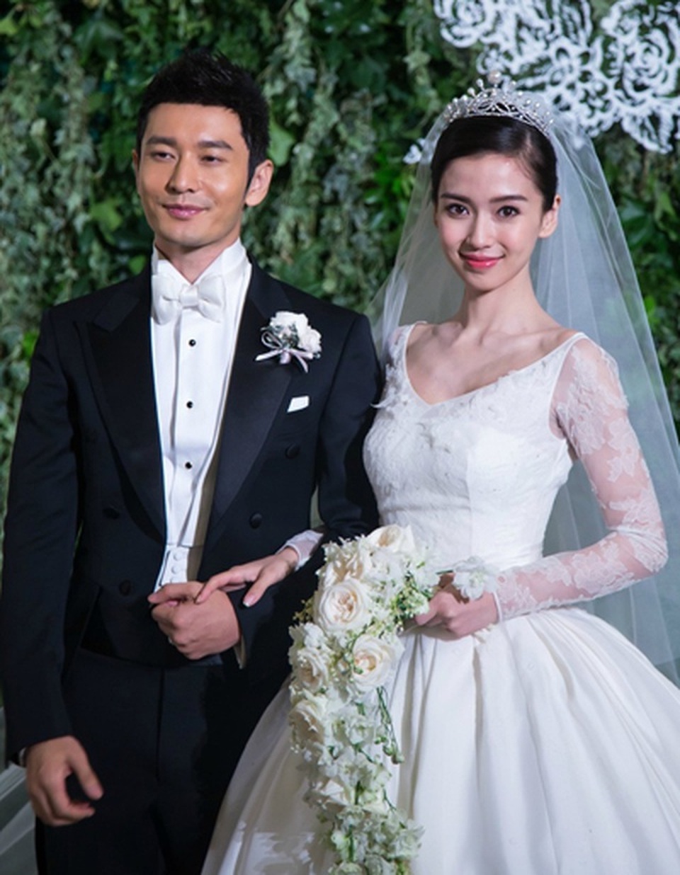 Thêm bằng chứng Huỳnh Hiểu Minh và Angelababy rạn nứt tình cảm - 1 Thêm bằng chứng Huỳnh Hiểu Minh và Angelababy rạn nứt tình cảm - 1