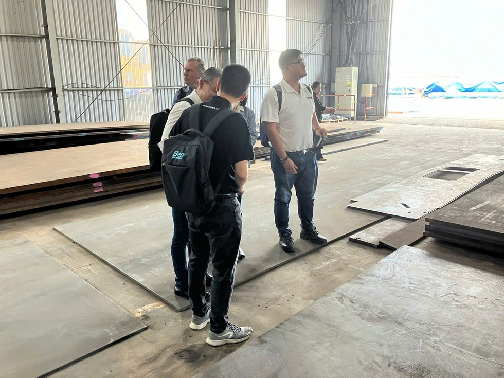 Đằng sau những hợp đồng triệu đô của sếp vùng không văn phòng - 10 Đằng sau những hợp đồng triệu đô của sếp vùng không văn phòng - 10