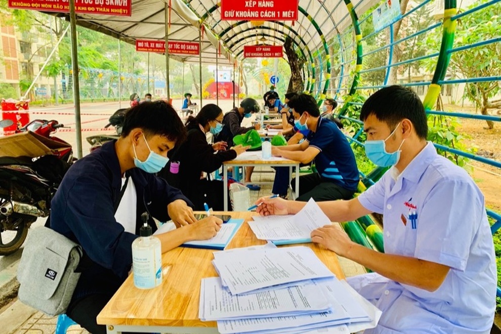 Gần 3000 sinh viên không được ở tiếp, KTX ĐH Quốc gia TPHCM nói gì? - 3 Gần 3000 sinh viên không được ở tiếp, KTX ĐH Quốc gia TPHCM nói gì? - 3