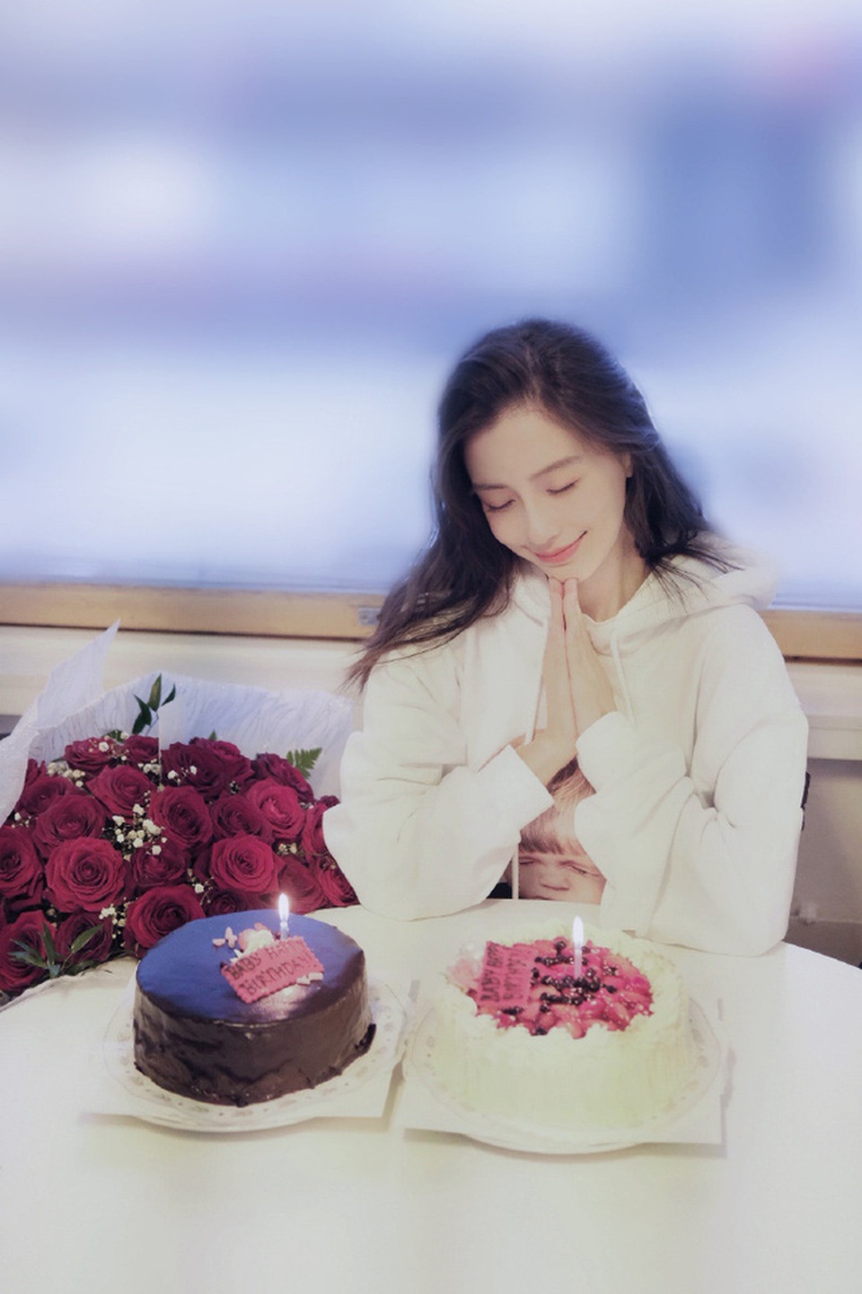 Angelababy lộ thân hình gầy gò đáng báo động - 15 Angelababy lộ thân hình gầy gò đáng báo động - 15