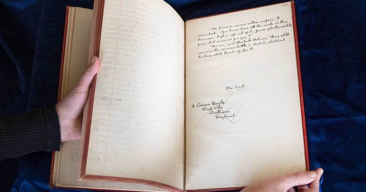 View - Bản thảo gốc của Sherlock Holmes được bán đấu giá gần 30 tỷ đồng | Báo Dân trí