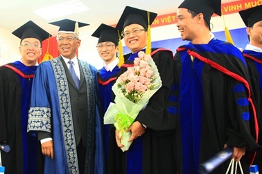 MBA OUM - thẻ thông hành cho những doanh nhân thành đạt