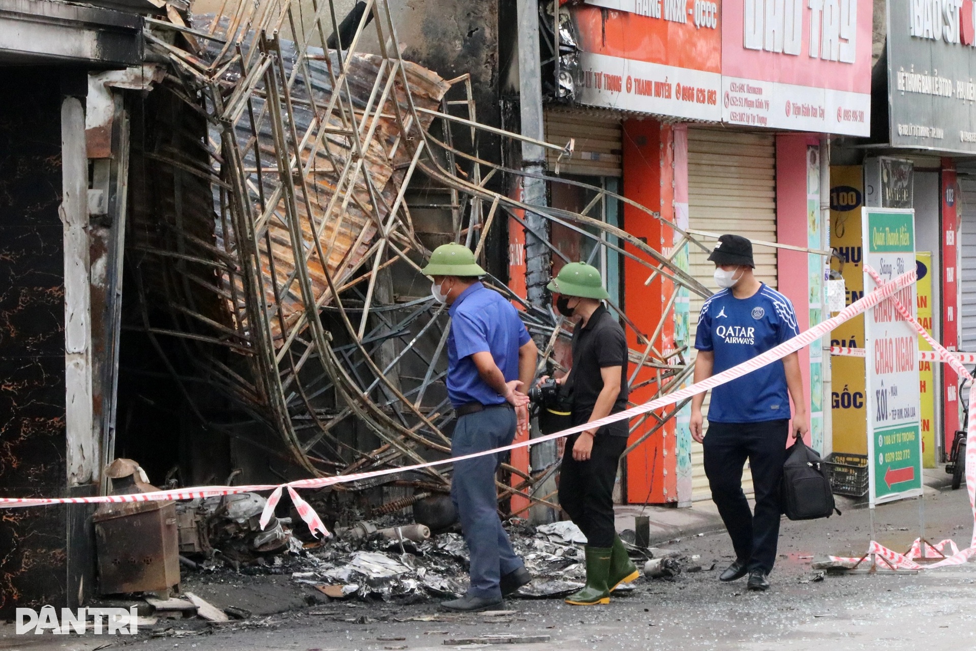 Cháy cửa hàng quần áo: 3 tiếng nổ vang lên, người vợ khản cổ kêu cứu chồng - 8