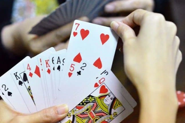 Khởi tố 5 cán bộ Chi cục Dự trữ Nhà nước đánh bạc ở trụ sở