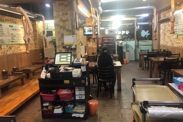 Nhà hàng quán ăn vắng vẻ, du học sinh Việt tại Hàn mất việc vì dịch