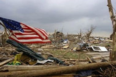 Lốc xoáy “xoá sổ” thị trấn Kansas, Mỹ