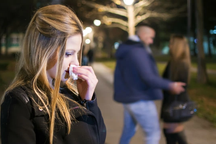 Không hợp "chuyện chăn gối" với vợ, chồng công khai "bóc bánh trả tiền"