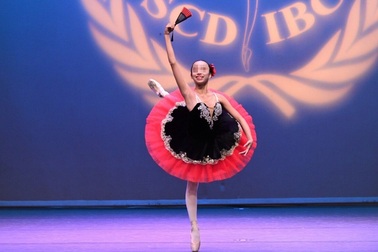 Học sinh "3 không" ở trường Múa vỡ òa niềm vui được cấp bằng tốt nghiệp