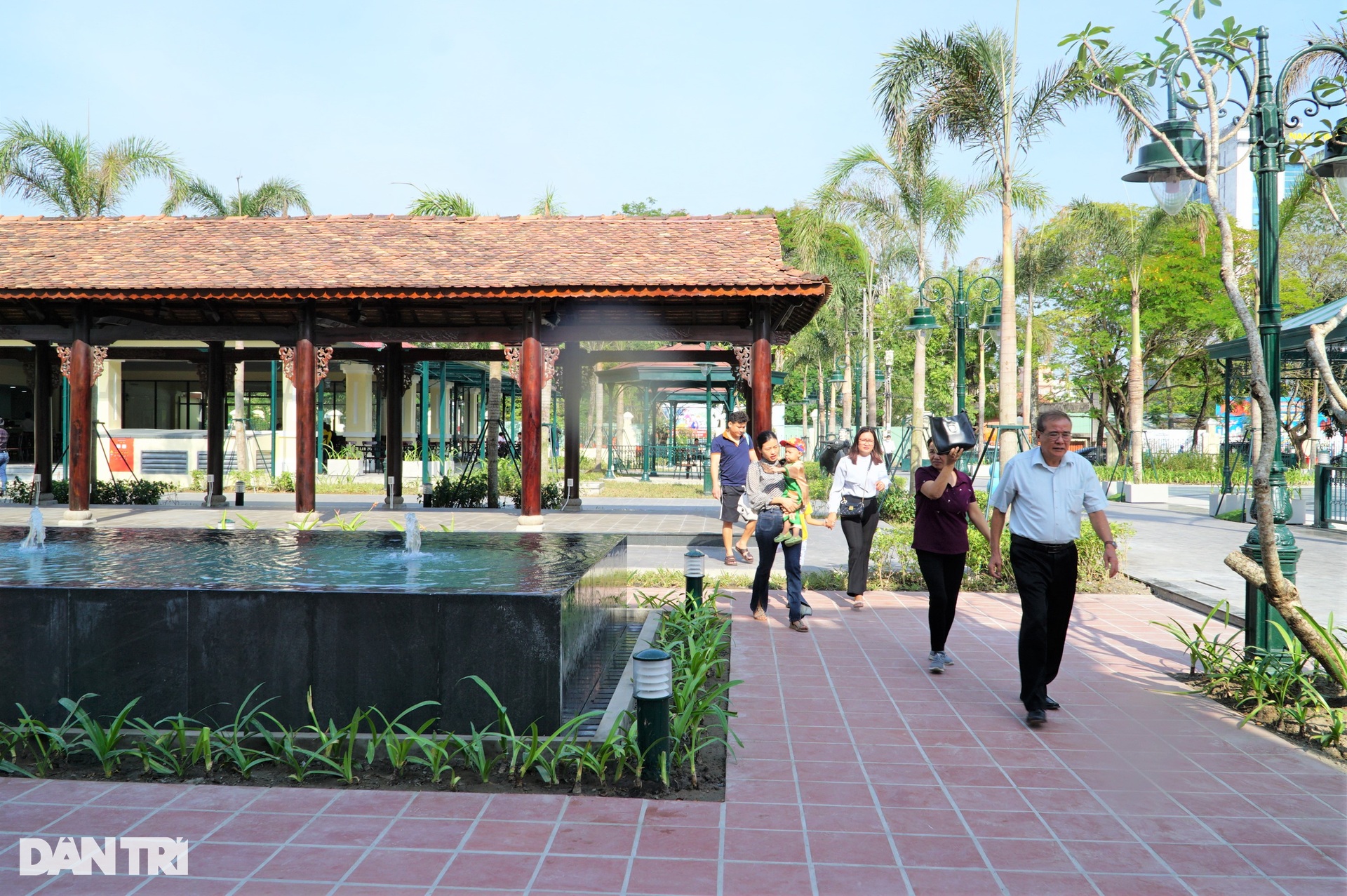 Cận cảnh nhà Công tử Bạc Liêu sau khi thay áo mới - 15 Cận cảnh nhà Công tử Bạc Liêu sau khi thay áo mới - 15