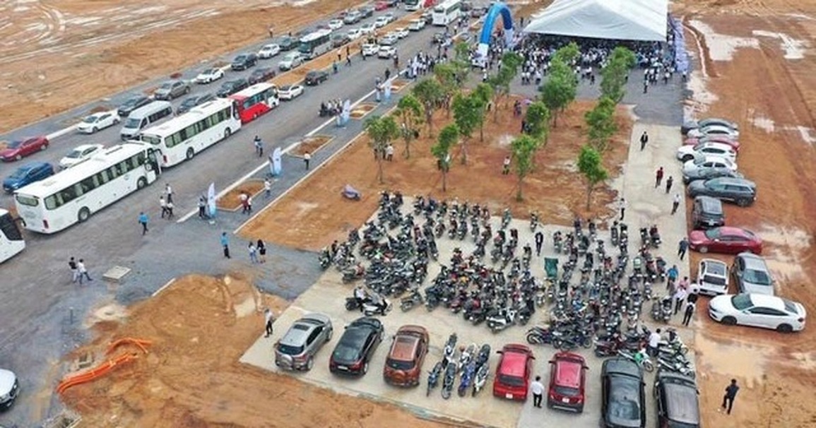 Nhóm đầu cơ ôm hàng, thổi giá đất, chuyên gia sợ bong bóng phình to - 1 Nhóm đầu cơ ôm hàng, thổi giá đất, chuyên gia sợ bong bóng phình to - 1