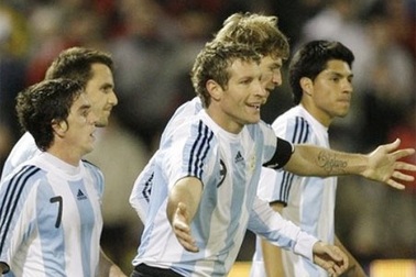 Maradona hoàn tất danh sách ĐT Argentina cho 2 trận sinh tử