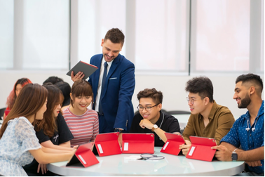 BUV đào tạo về khoa học dữ liệu và trí tuệ nhân tạo tại Việt Nam