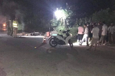 3 anh em ruột đi xe đạp điện bị tai nạn, em gái tử vong