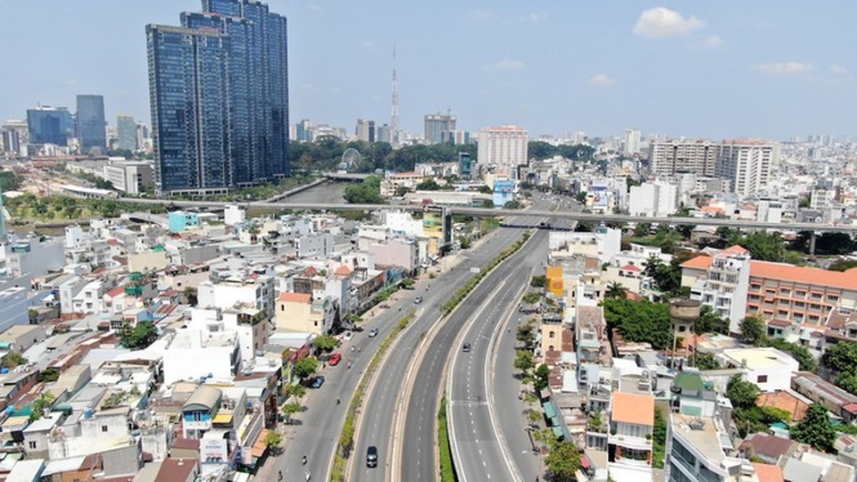 Con đường dài hơn 3km gánh cả rừng chung cư ở Sài Gòn - 1 Con đường dài hơn 3km gánh cả rừng chung cư ở Sài Gòn - 1