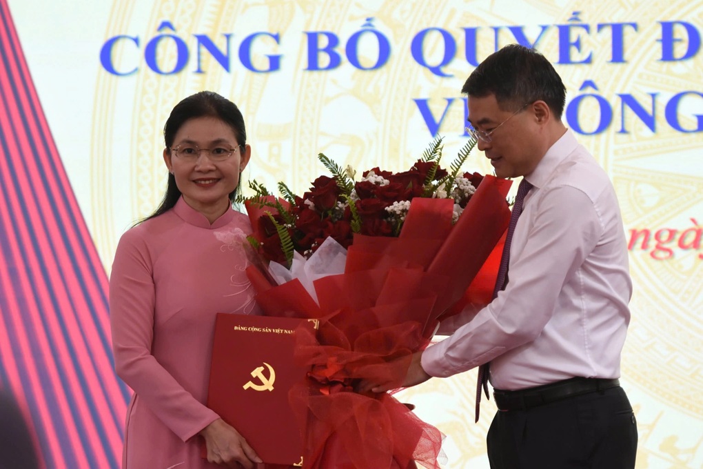Bình Phước có tân Bí thư Tỉnh ủy trẻ nhất cả nước - 2 Bình Phước có tân Bí thư Tỉnh ủy trẻ nhất cả nước - 2