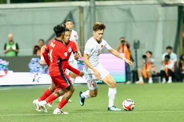 Đội tuyển Việt Nam nối dài kỷ lục 26 năm bất bại trước Singapore