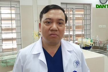 Hành trình kỳ diệu trở về với cuộc sống của bé sơ sinh bị bỏ rơi ở hố ga