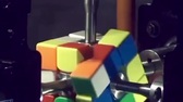 Kỷ lục giải rubik bằng robot qua từng năm