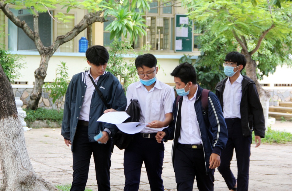 Chỉ mặt đặt tên những câu hỏi môn Toán khiến thí sinh khóc ròng - 14 Chỉ mặt đặt tên những câu hỏi môn Toán khiến thí sinh khóc ròng - 14