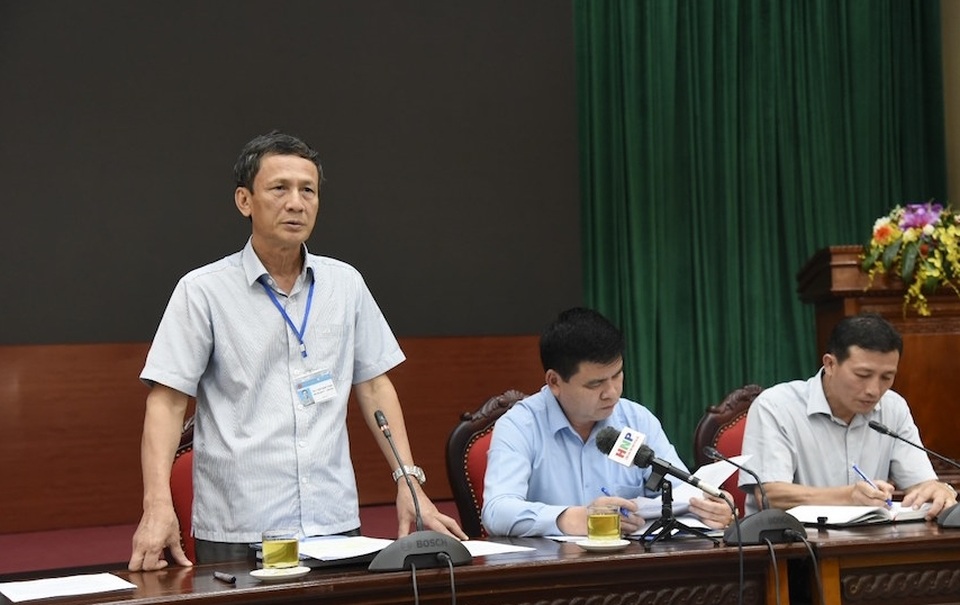 Hà Nội: Vi phạm khi cấp sổ đỏ, 2 Phó Chủ tịch quận bị kiểm điểm - 2 Hà Nội: Vi phạm khi cấp sổ đỏ, 2 Phó Chủ tịch quận bị kiểm điểm - 2