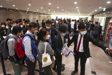 Người Hồng Kông đổ xô mua căn hộ trước khi mở cửa lại biên giới với đại lục